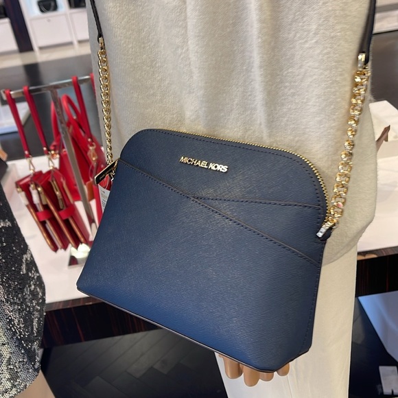 MICHAEL KORS
Jet Set Travel Medium Dome Crossbody Bag
Navy
NWT - Picture 6 of 16